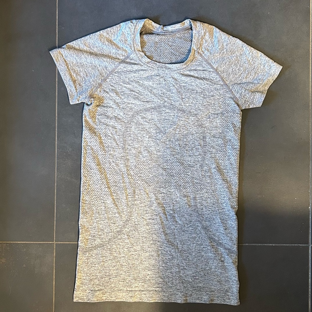 Lululemon Gray Swiftly Short Sleeve Tee Hip Length-6